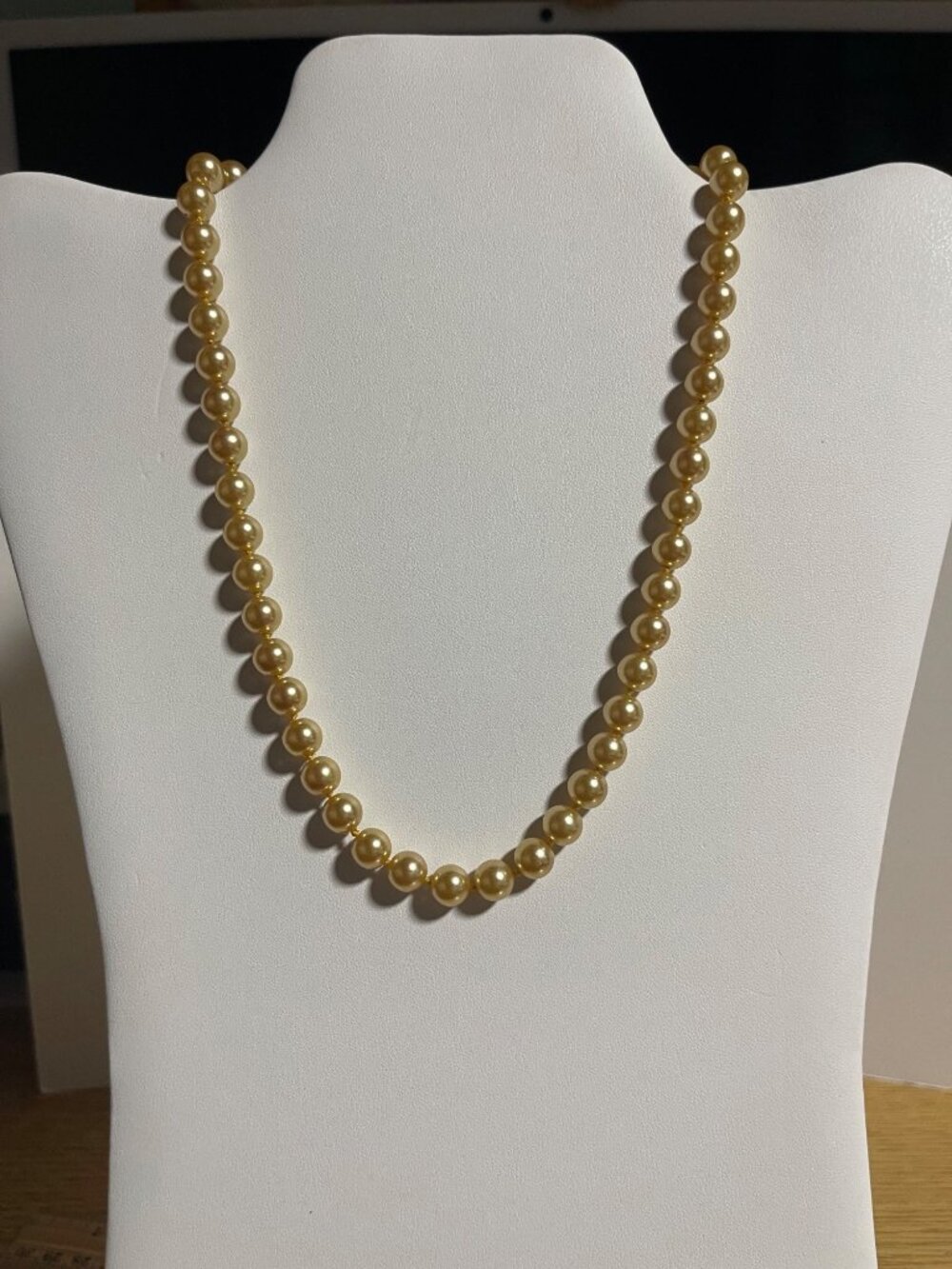 Kissaka Gold Faux Pearl Strand Necklace Vintage 1980s Costume Fashion Jewelry